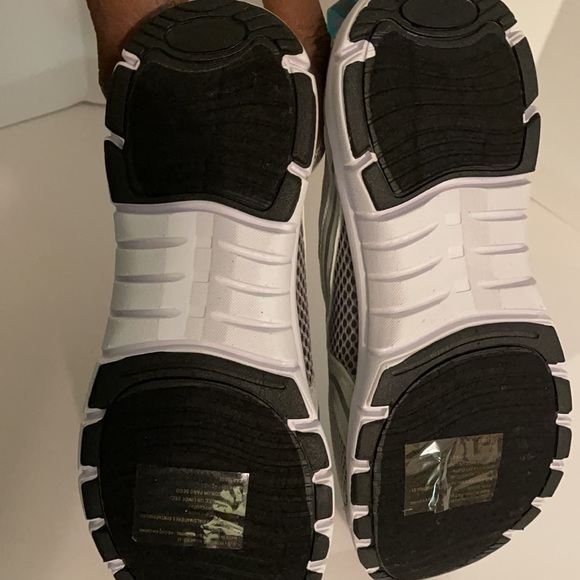 Curves work out shoe size 10 - Picture 4 of 4